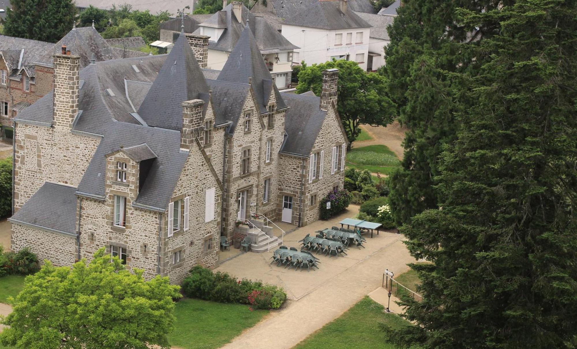 Chateau Du Bourg Saint-Denis-de-Gastines Экстерьер фото